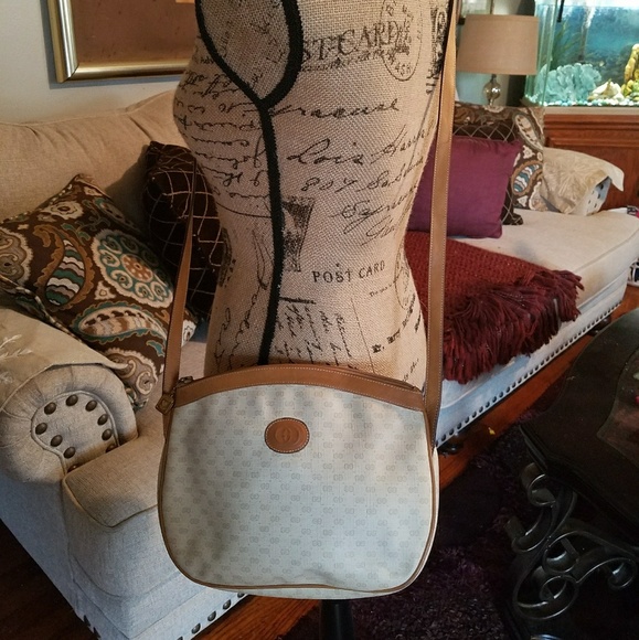 Authentic Gucci Purse - Picture 3 of 4